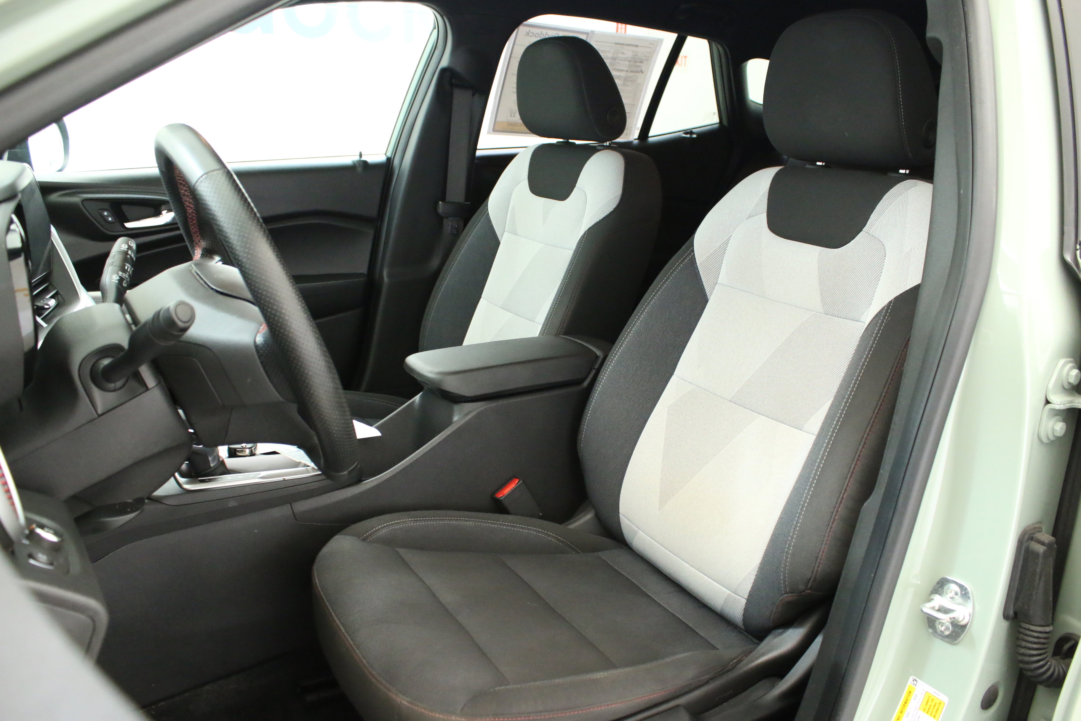Certified 2024 Chevrolet Trax RS FWD image 12