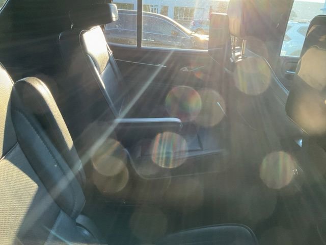 Used 2021 GMC Yukon Denali w/ Denali Premium Package AWD/4WD image 6