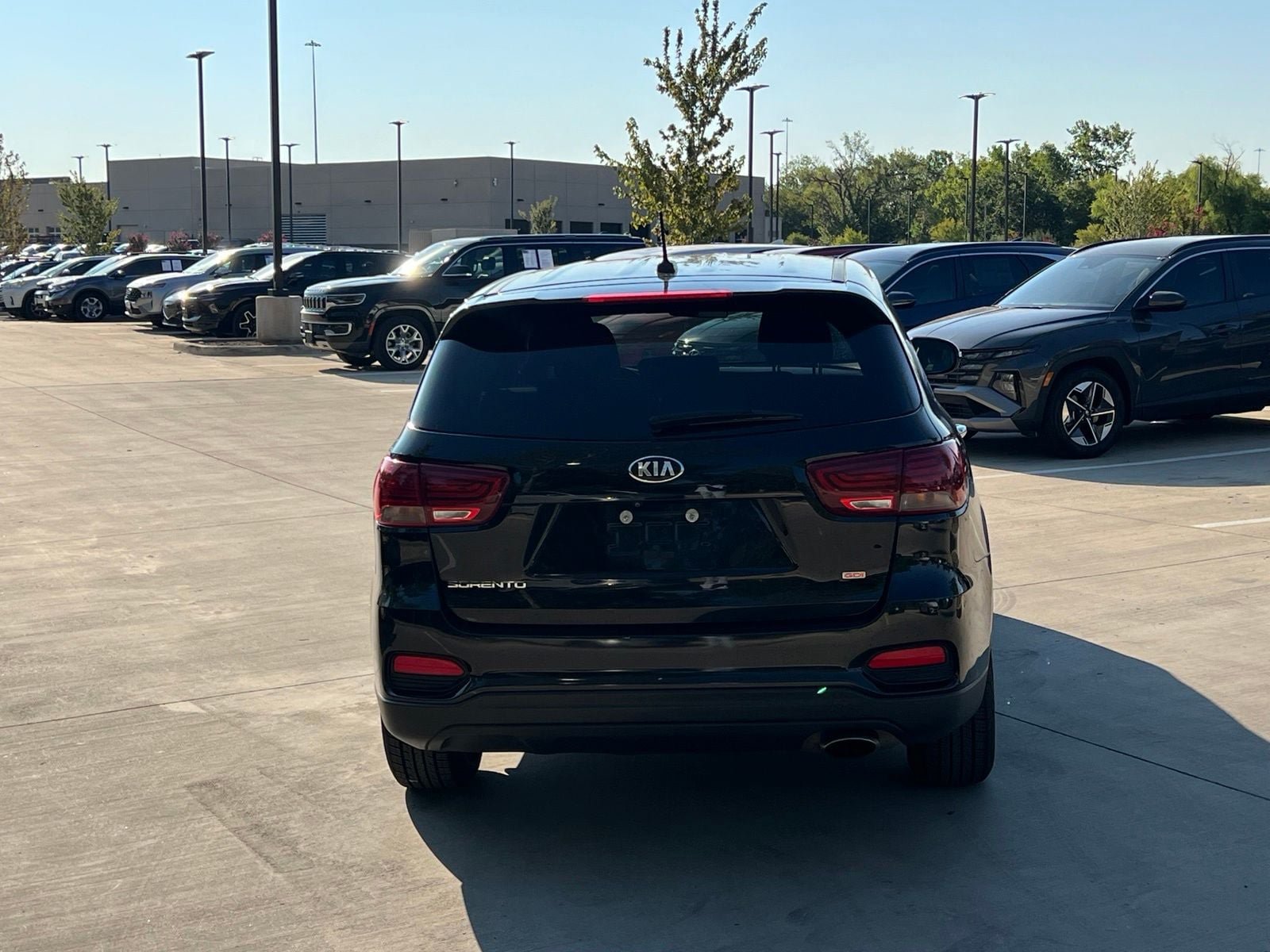 Used 2020 Kia Sorento LX FWD image 11