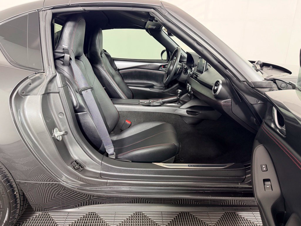 Used 2017 MAZDA MX-5 Miata RF Grand Touring RWD image 15