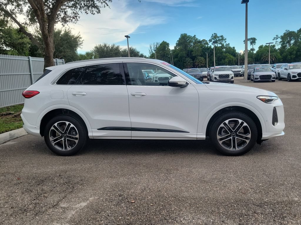 Certified 2025 Audi Q5 Premium Plus w/ Premium Plus AWD/4WD image 4