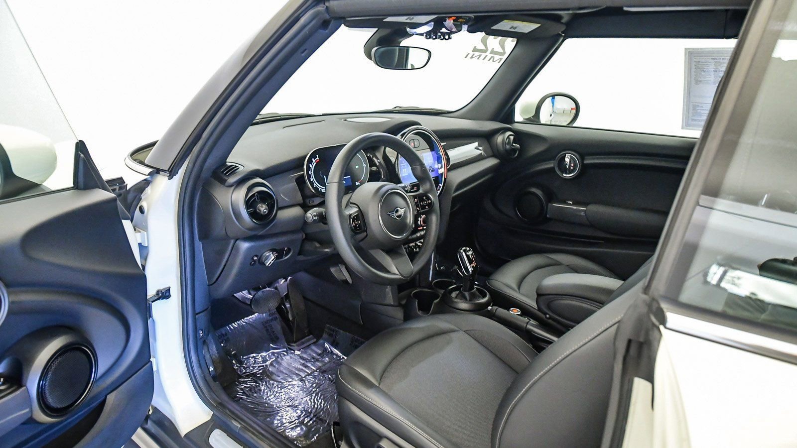 Used 2022 MINI Cooper Convertible image 17