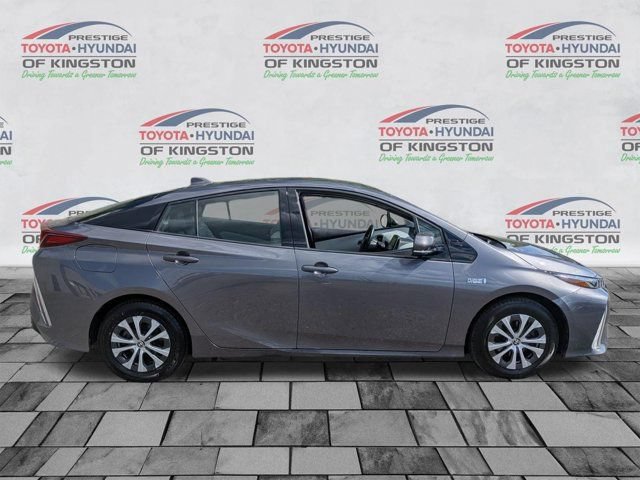 Certified 2020 Toyota Prius Prime XLE FWD image 2