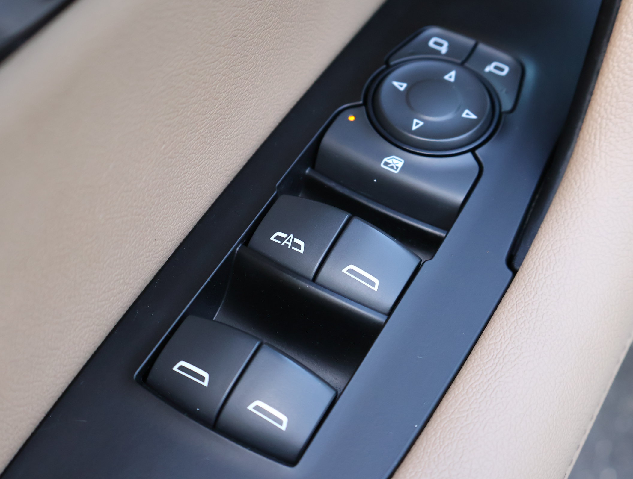 Used 2020 Chevrolet Blazer Premier w/ Driver Confidence II Package FWD image 8