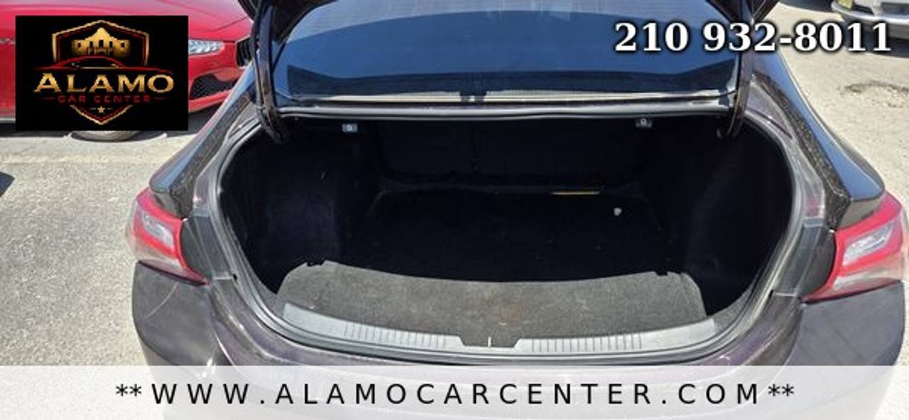 Used 2020 Chevrolet Malibu LT FWD image 24