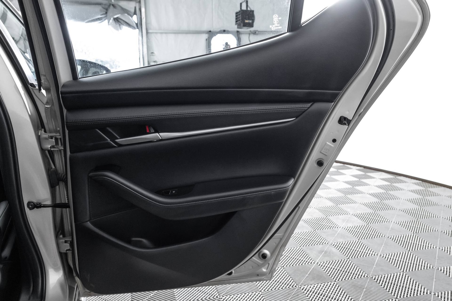 Used 2024 MAZDA MAZDA3 s FWD image 38