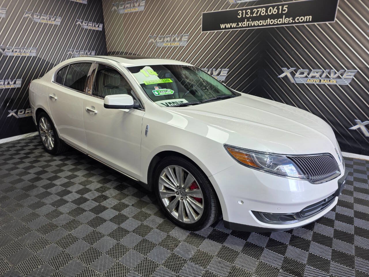 Used 2014 Lincoln MKS AWD w/ Equipment Group 201A image 9