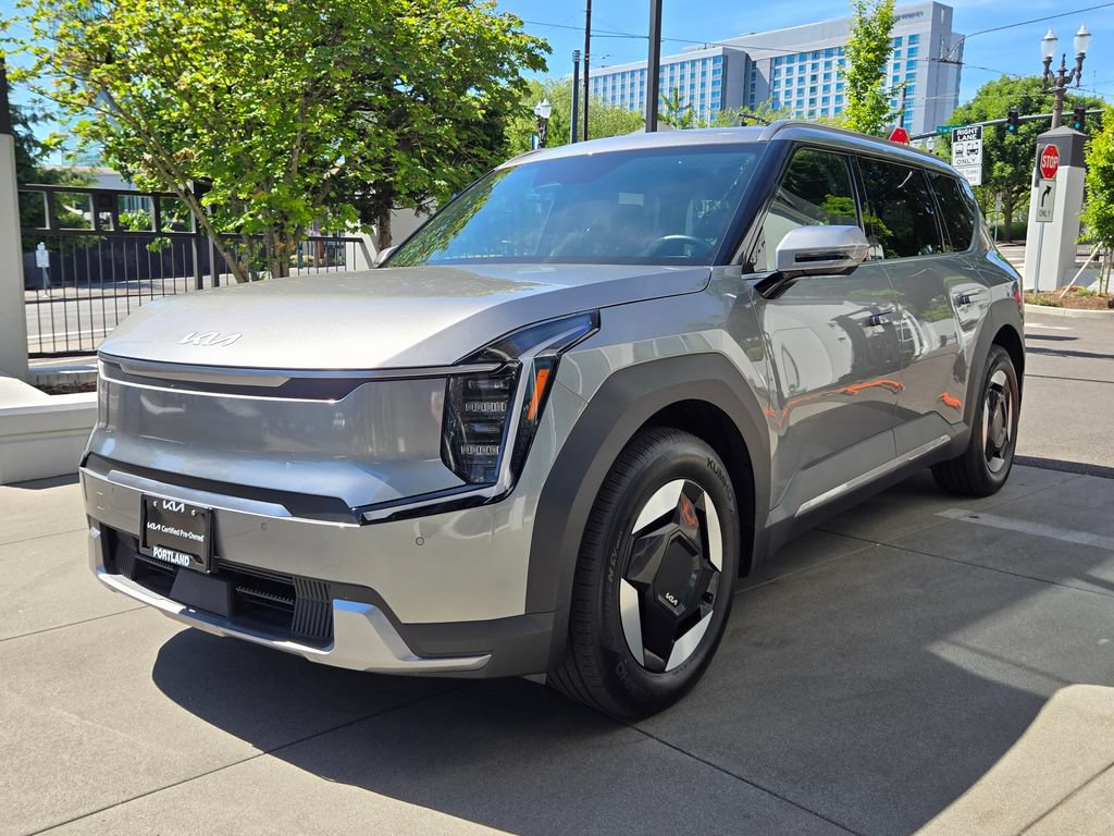 Certified 2024 Kia EV9 Wind AWD/4WD image 9