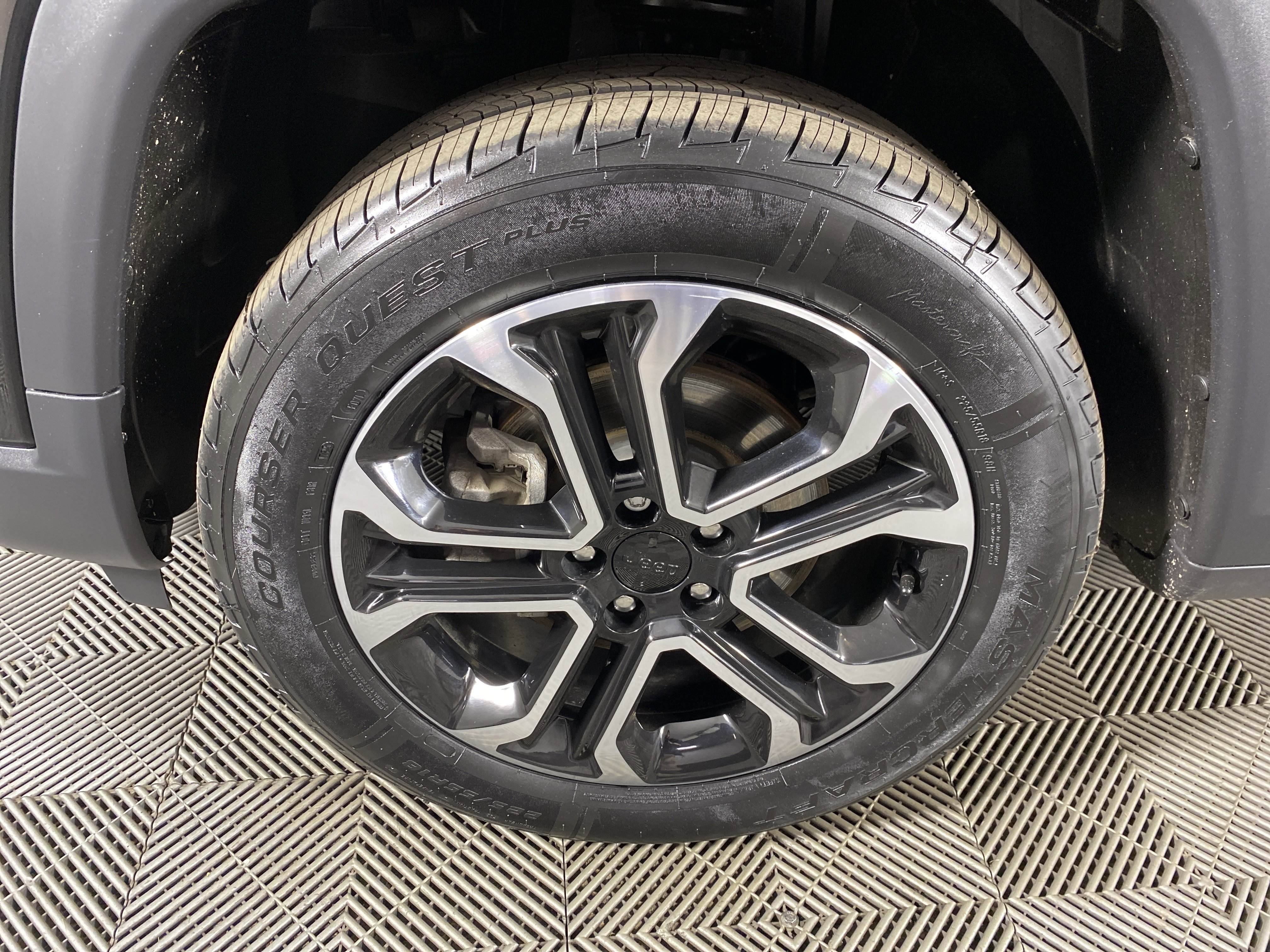 Used 2022 Jeep Compass Limited image 11