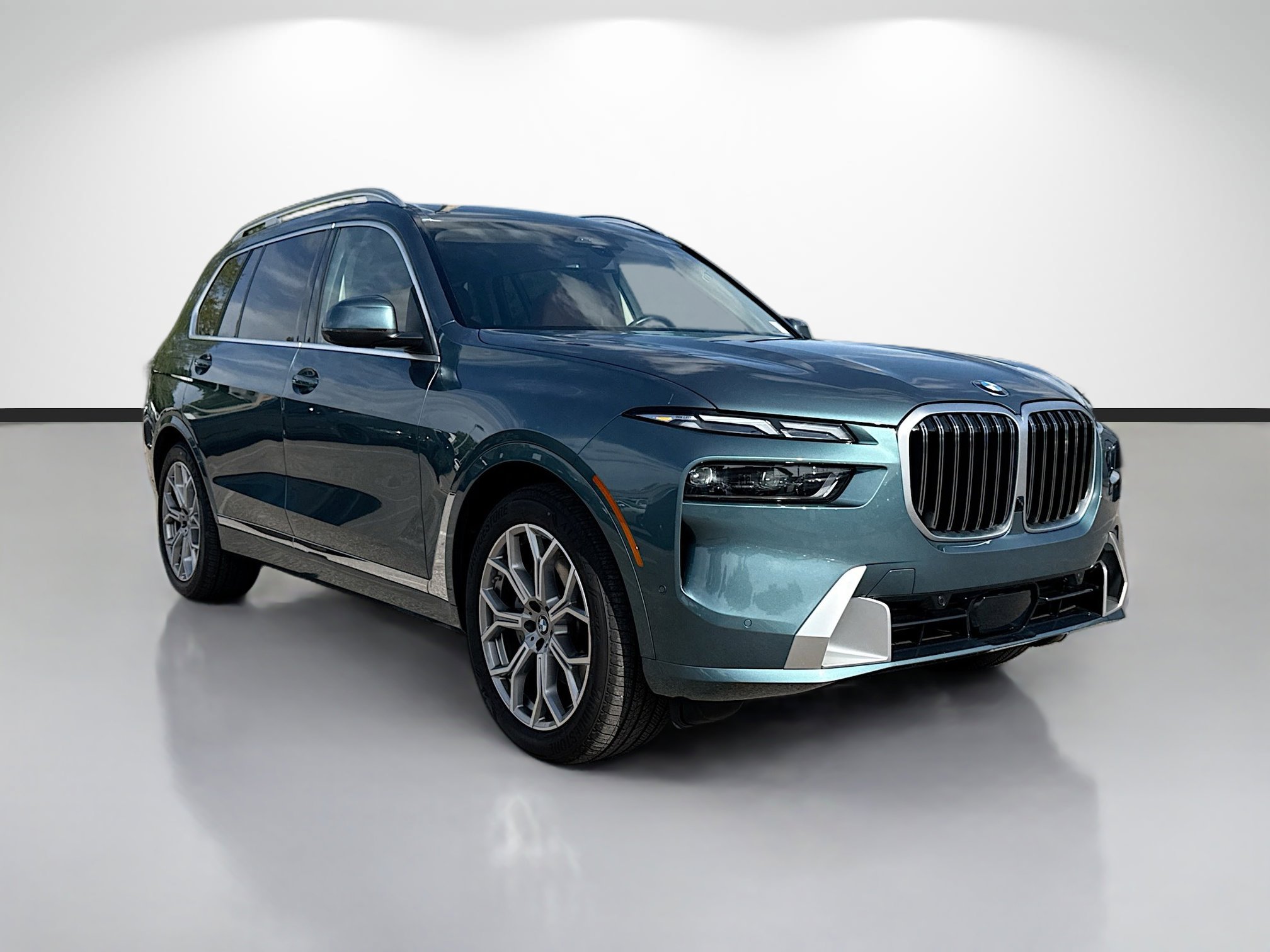 Used 2026 BMW X7 xDrive40i AWD/4WD image 1