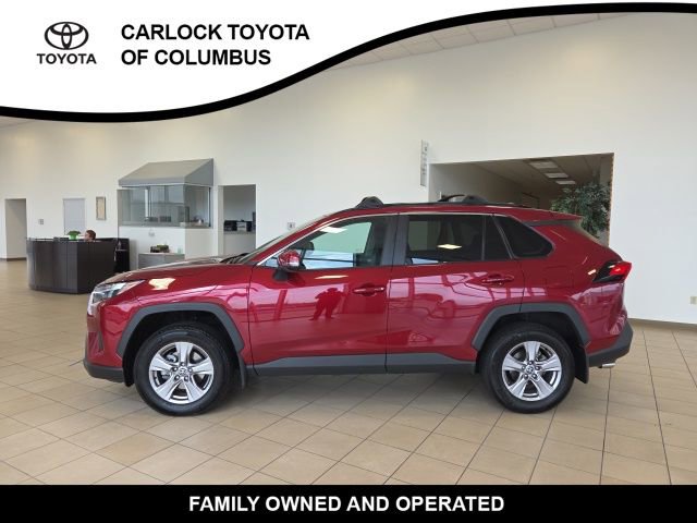 Used 2022 Toyota RAV4 XLE w/ Convenience Package image 1