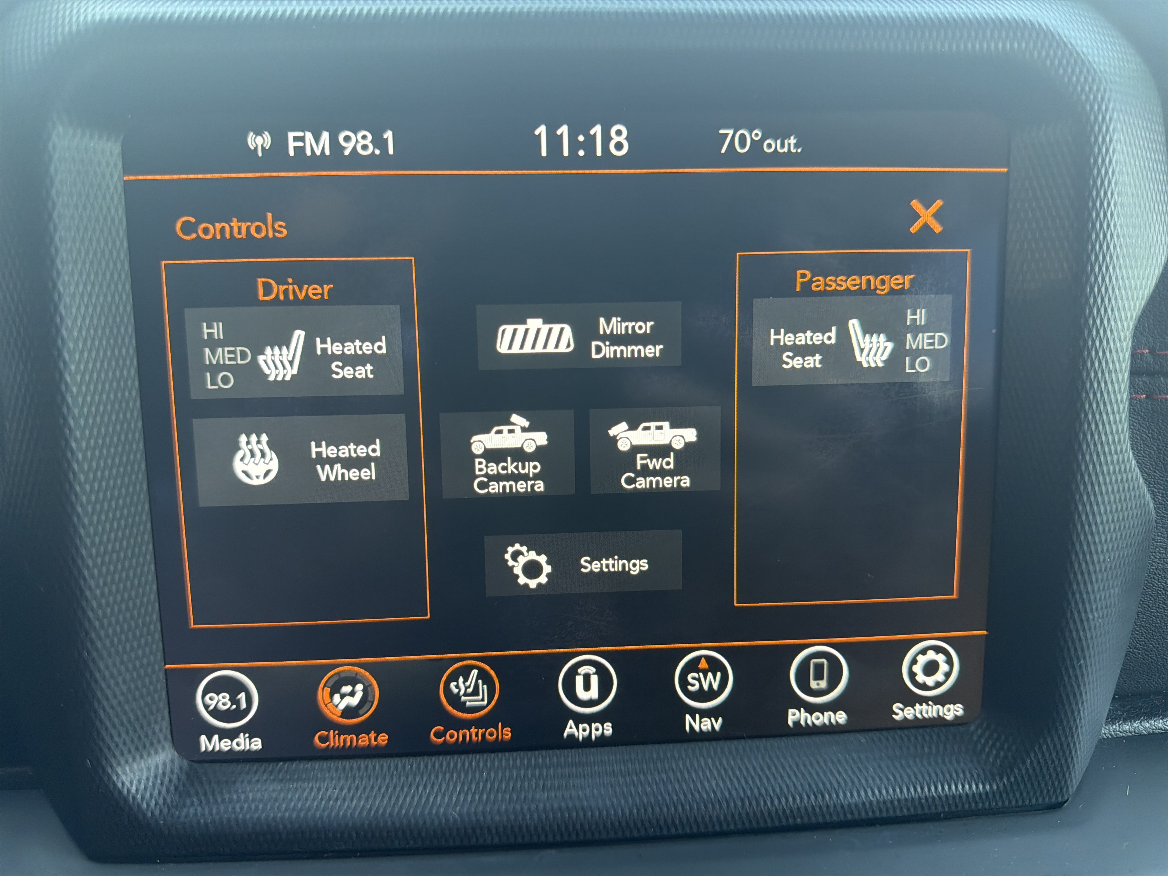 Used 2020 Jeep Gladiator Rubicon w/ Advanced Safety Group AWD/4WD image 28