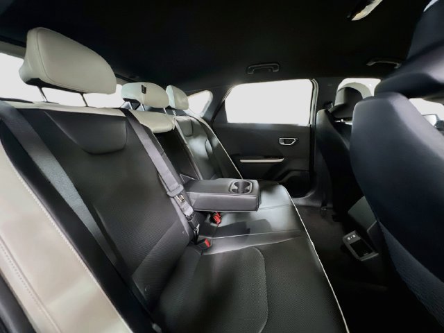 New 2026 Kia K4 GT-Line FWD image 24