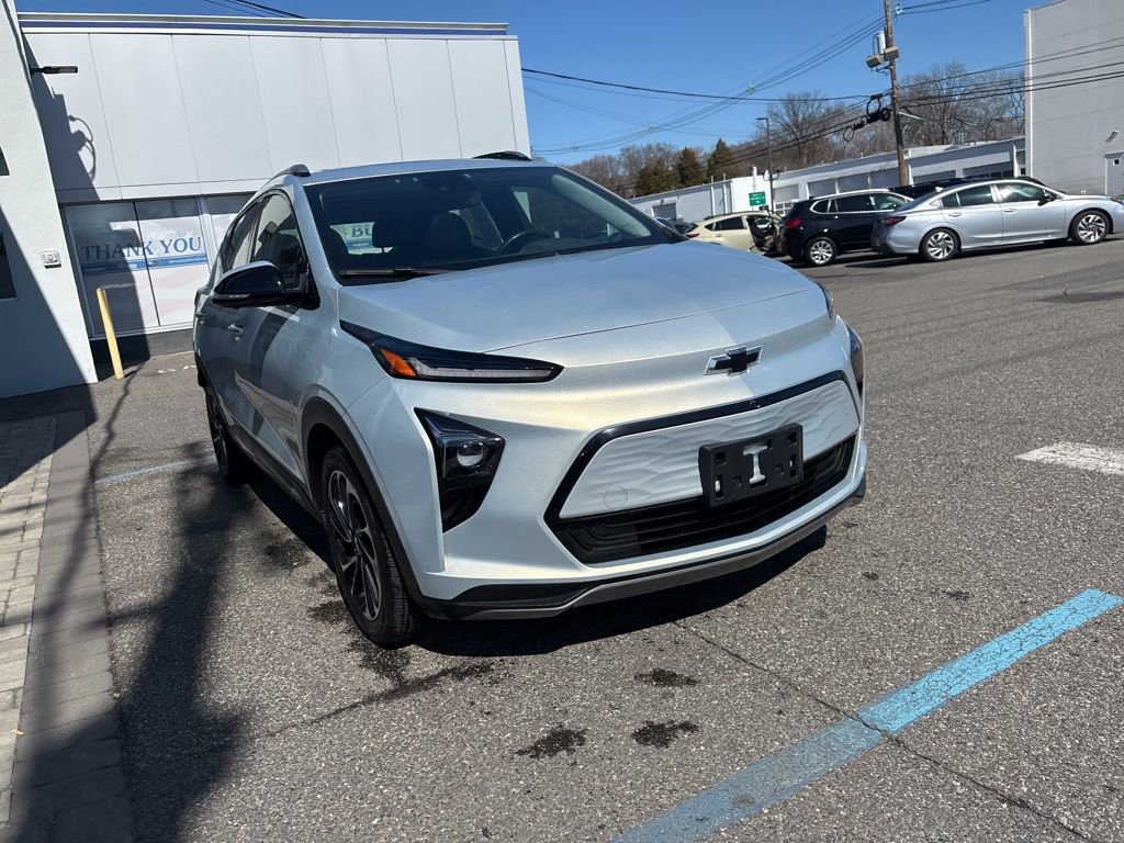 Used 2022 Chevrolet Bolt EUV Premier w/ Sun & Sound Package image 2