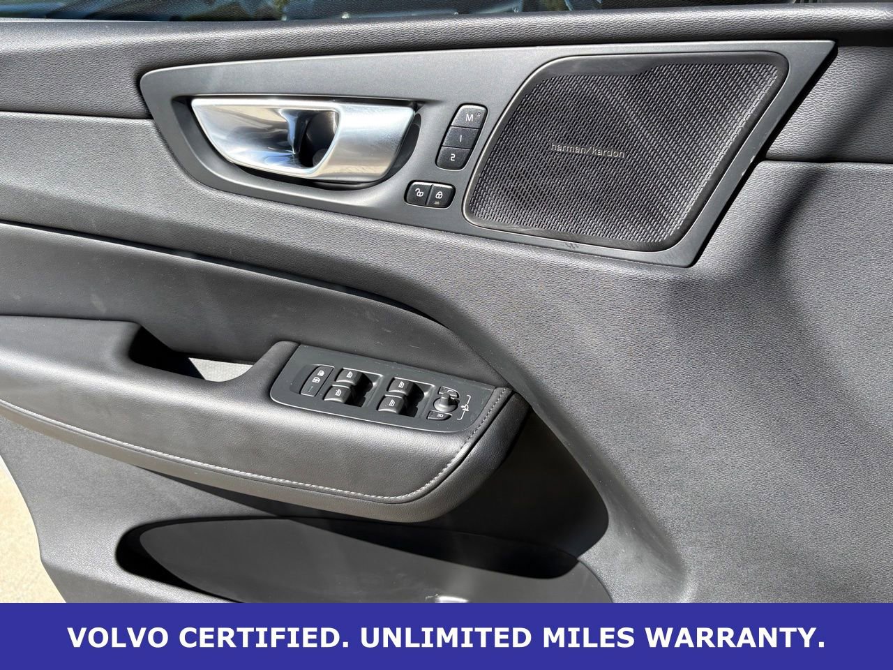 Certified 2024 Volvo XC60 B5 Plus w/ Protection Package Premier AWD/4WD image 26