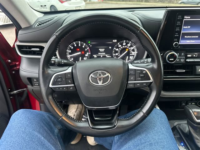 Used 2020 Toyota Highlander XLE image 36