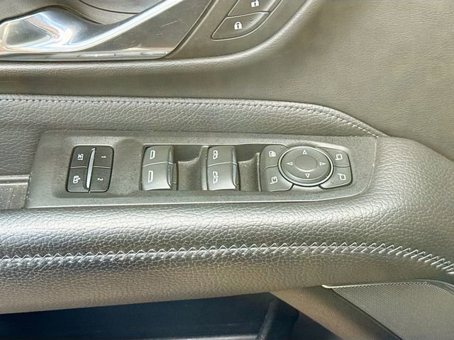 Used 2023 GMC Yukon XL Denali image 17