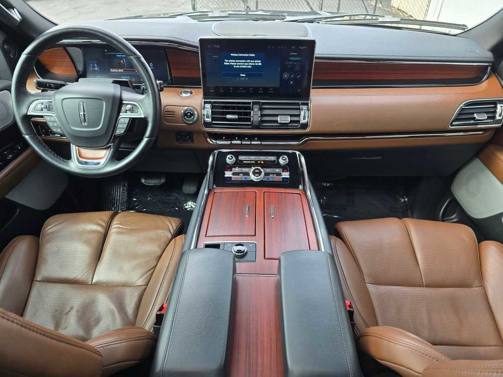 Used 2023 Lincoln Navigator Reserve image 29