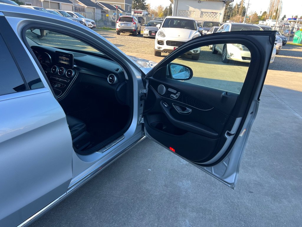 Used 2016 Mercedes-Benz C 300 4MATIC Sedan w/ Multimedia Package image 17