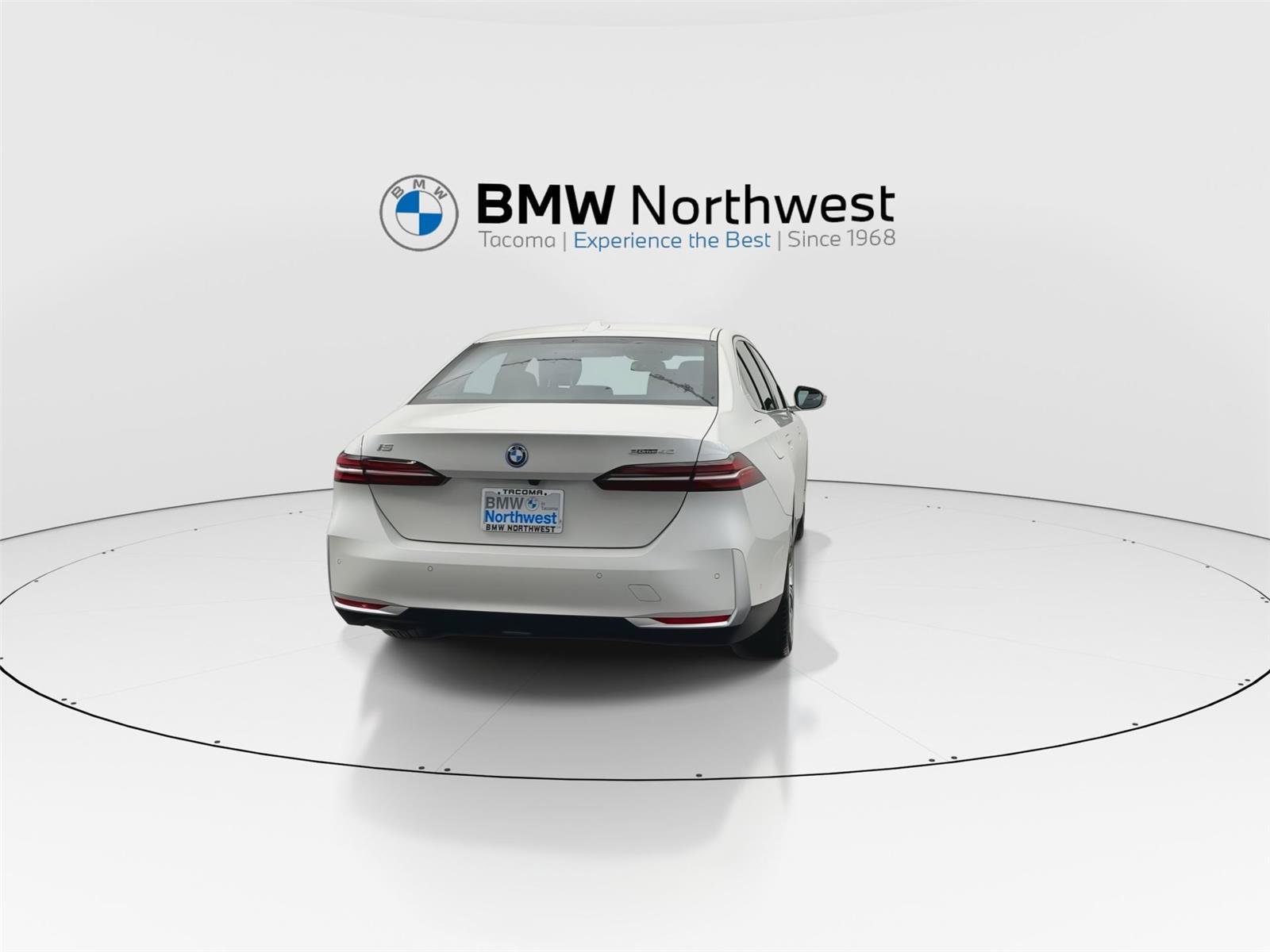 Used 2026 BMW i5 eDrive40 RWD image 2