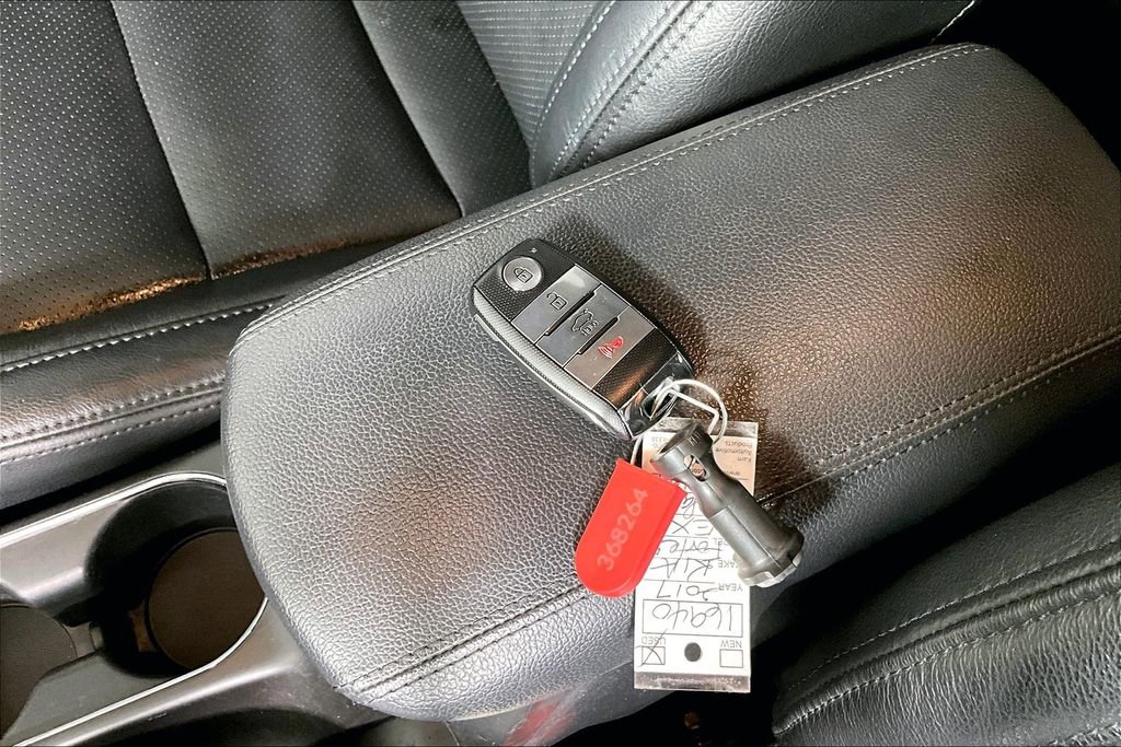 Used 2017 Kia Forte EX image 10