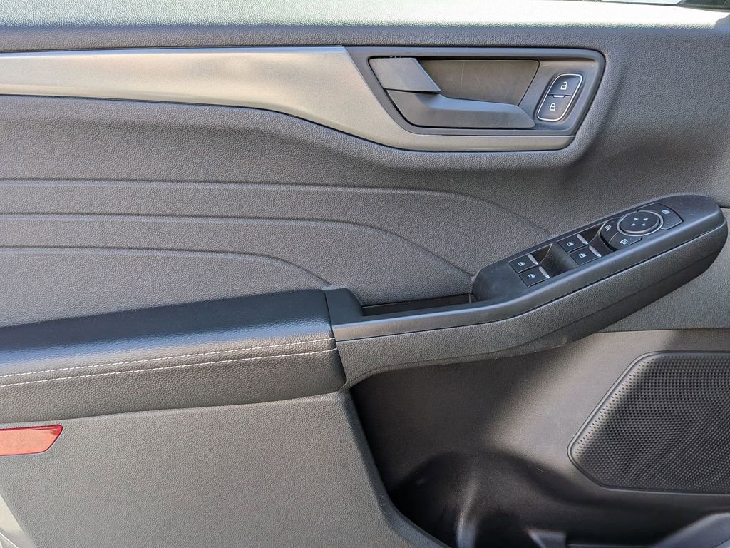 Used 2025 Ford Escape Active AWD/4WD image 11