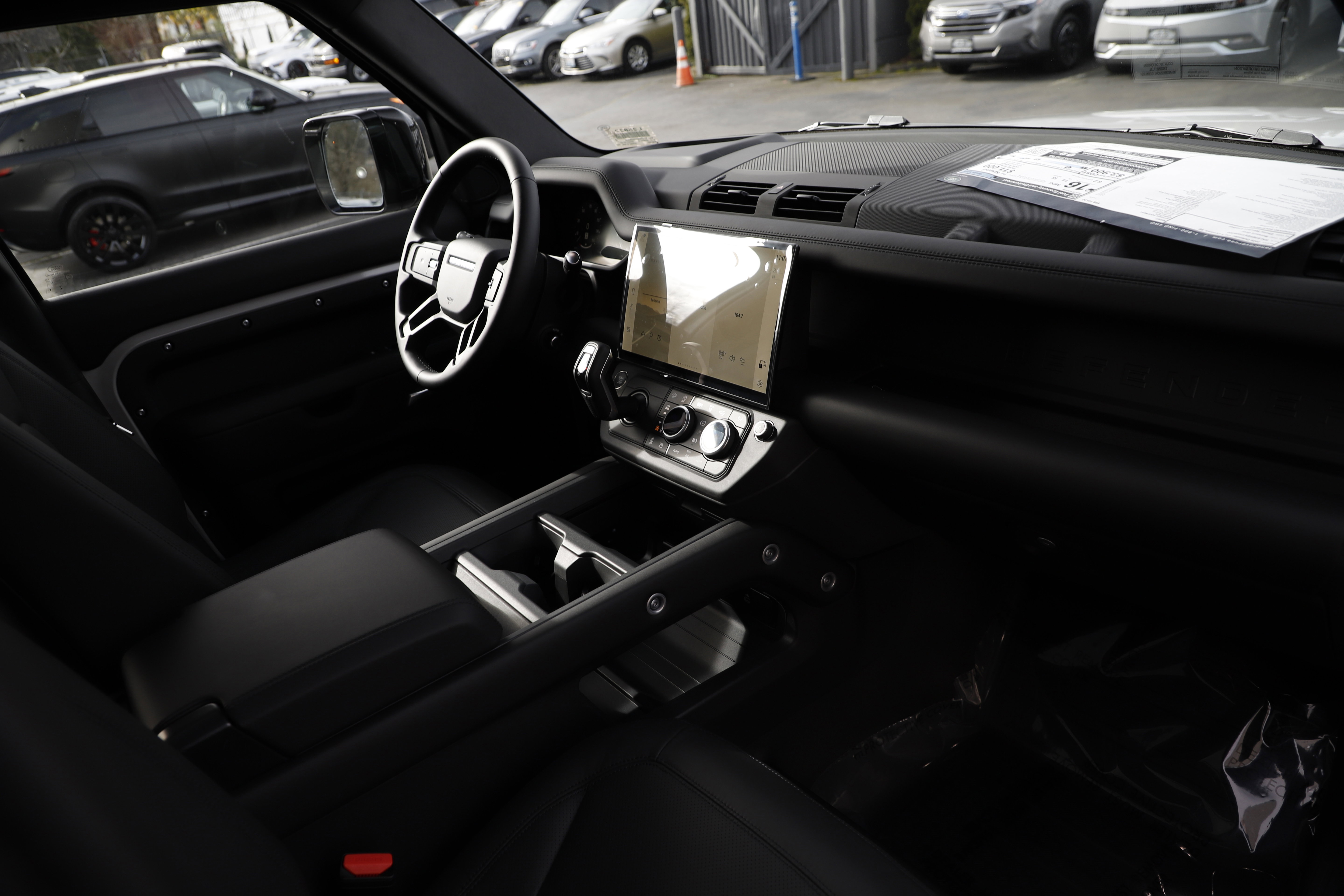 New 2026 Land Rover Defender 110 X-Dynamic SE image 13