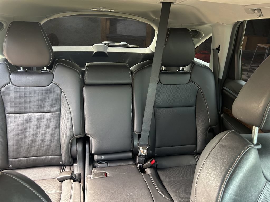 Used 2019 Acura MDX w/ Technology Package AWD/4WD image 12