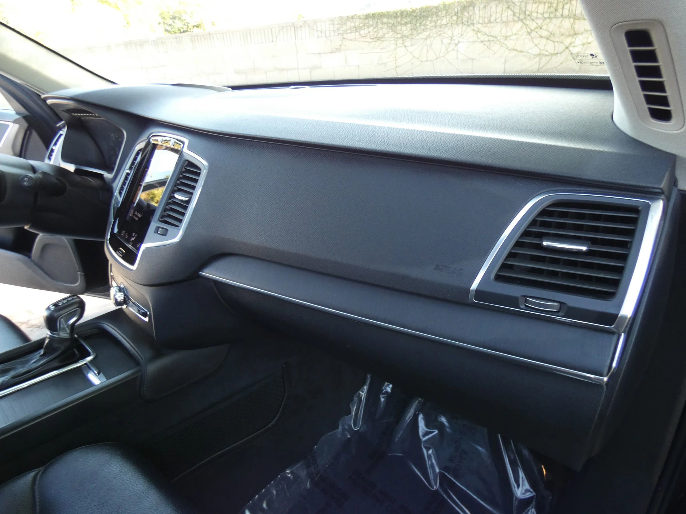 Used 2020 Volvo XC90 T6 Momentum image 31