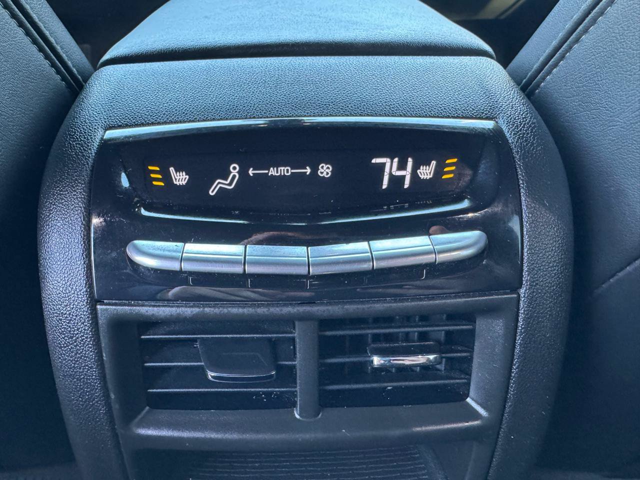 Used 2024 Cadillac XT5 Premium Luxury AWD/4WD image 10
