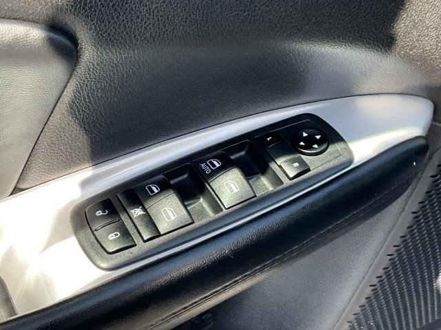 Used 2020 Dodge Journey SE w/ SE Popular Equipment Group FWD image 25
