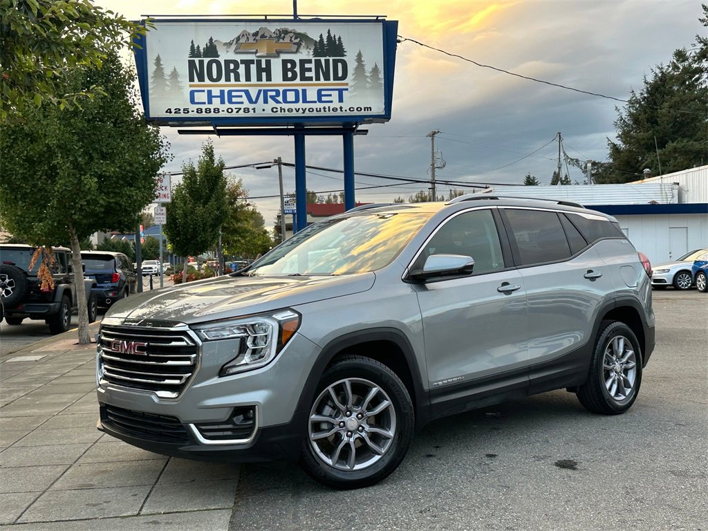 Used 2024 GMC Terrain SLT