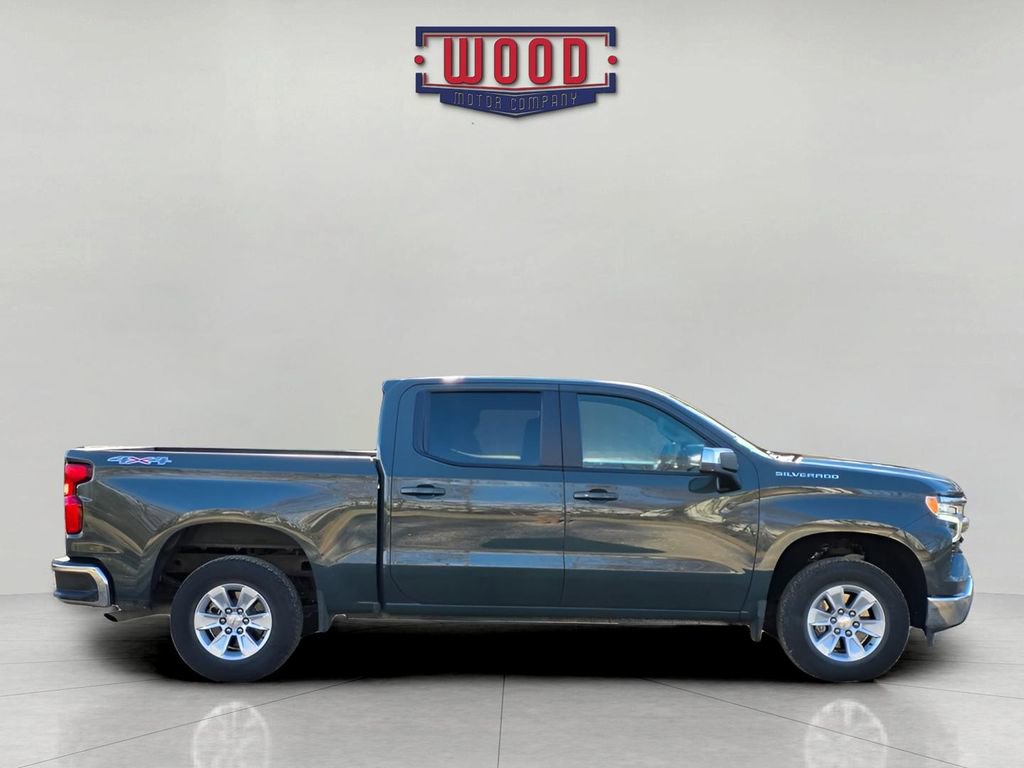 Used 2025 Chevrolet Silverado 1500 LT image 2