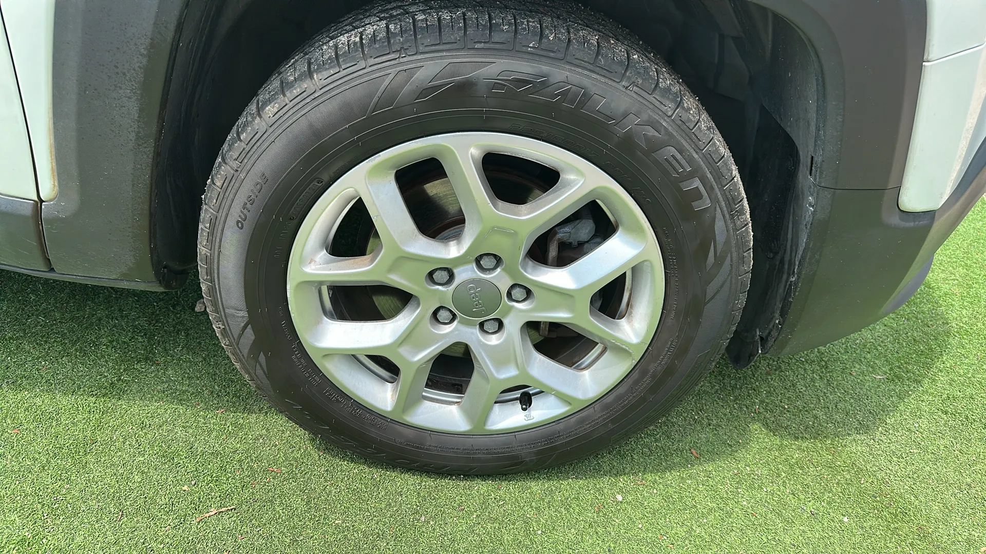 Used 2016 Jeep Renegade Latitude w/ Safety & Security Group FWD image 48