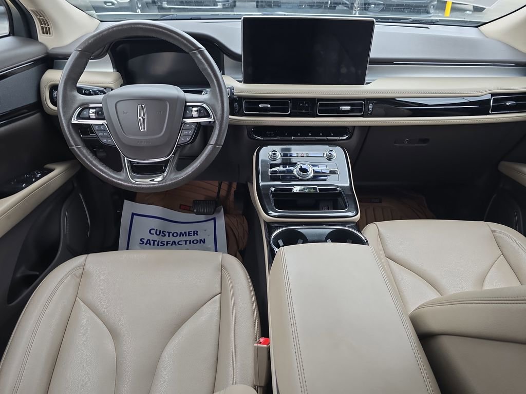 Used 2022 Lincoln Nautilus FWD w/ Premium Package image 17