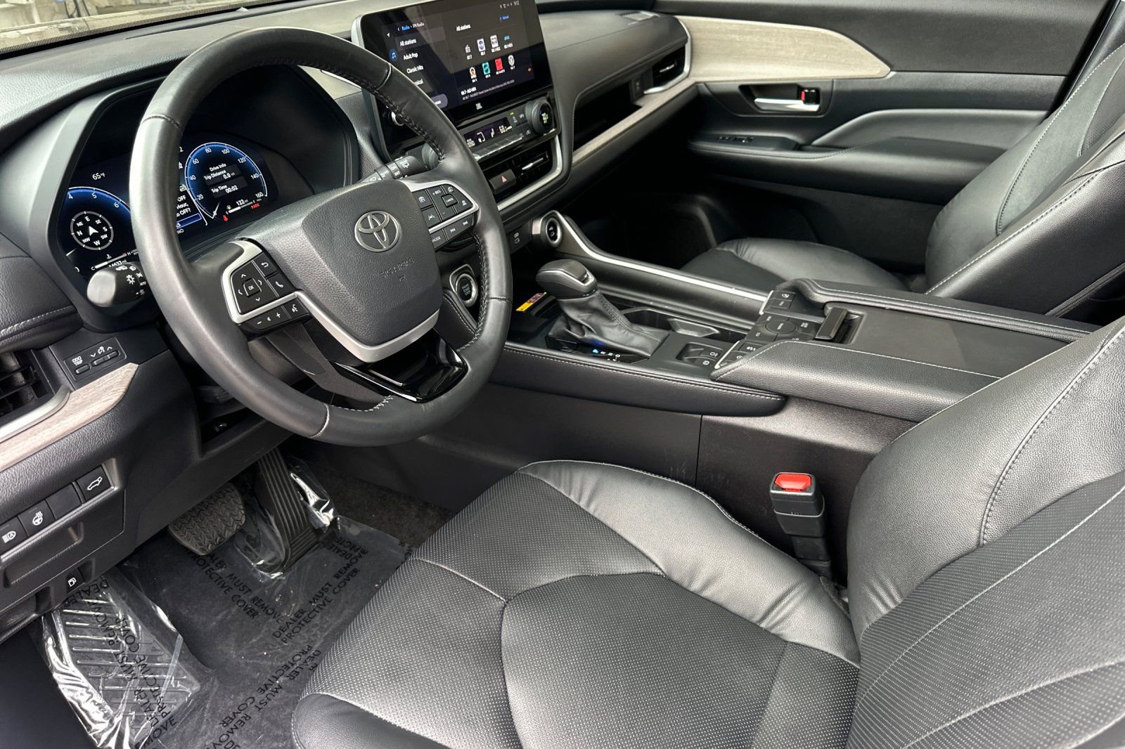 Used 2025 Toyota Grand Highlander AWD image 10