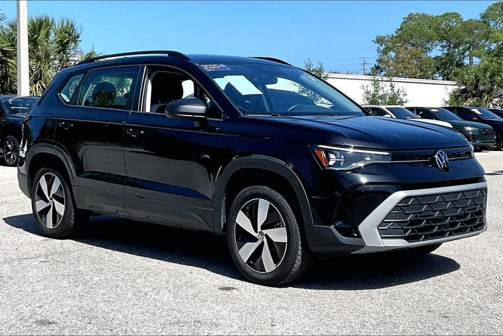 Used 2025 Volkswagen Taos S image 2