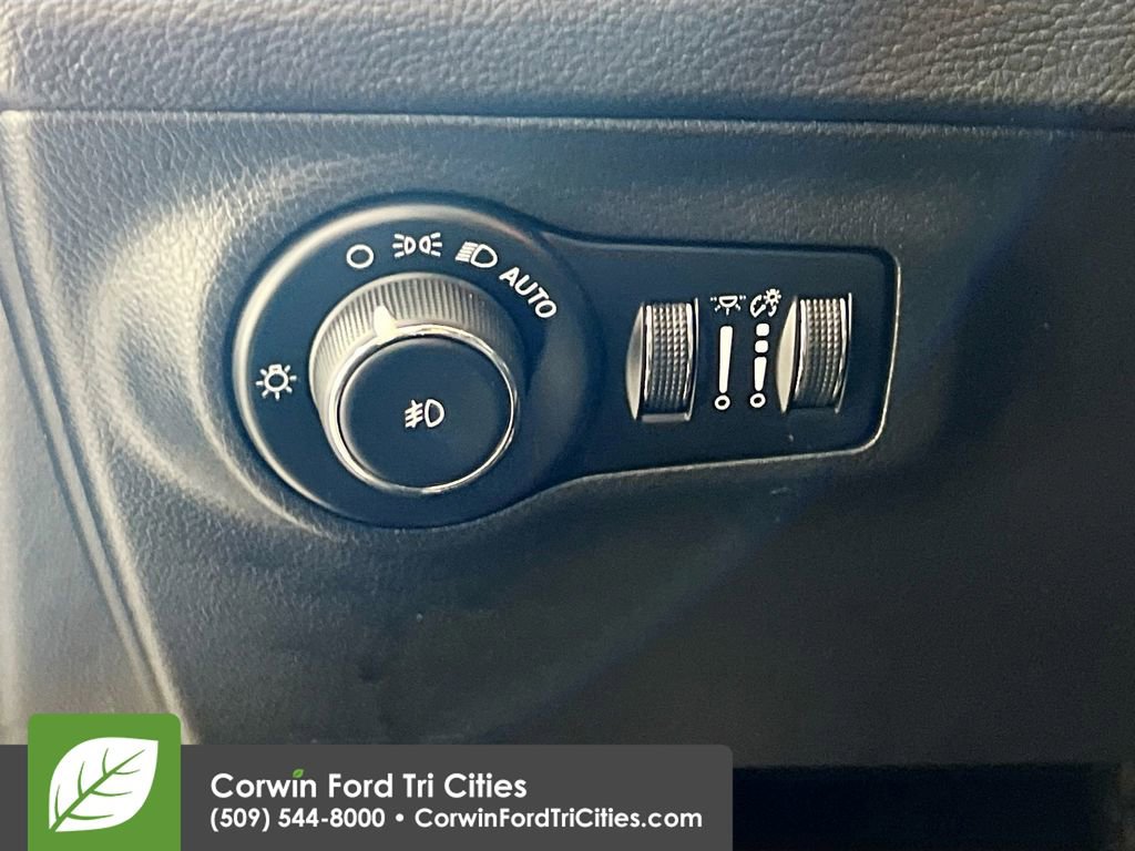 Used 2021 Jeep Compass Limited image 19