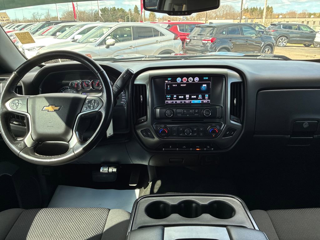 Used 2018 Chevrolet Silverado 1500 LT w/ Midnight Edition image 19