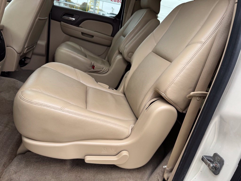 Used 2012 Chevrolet Suburban LTZ AWD/4WD image 10