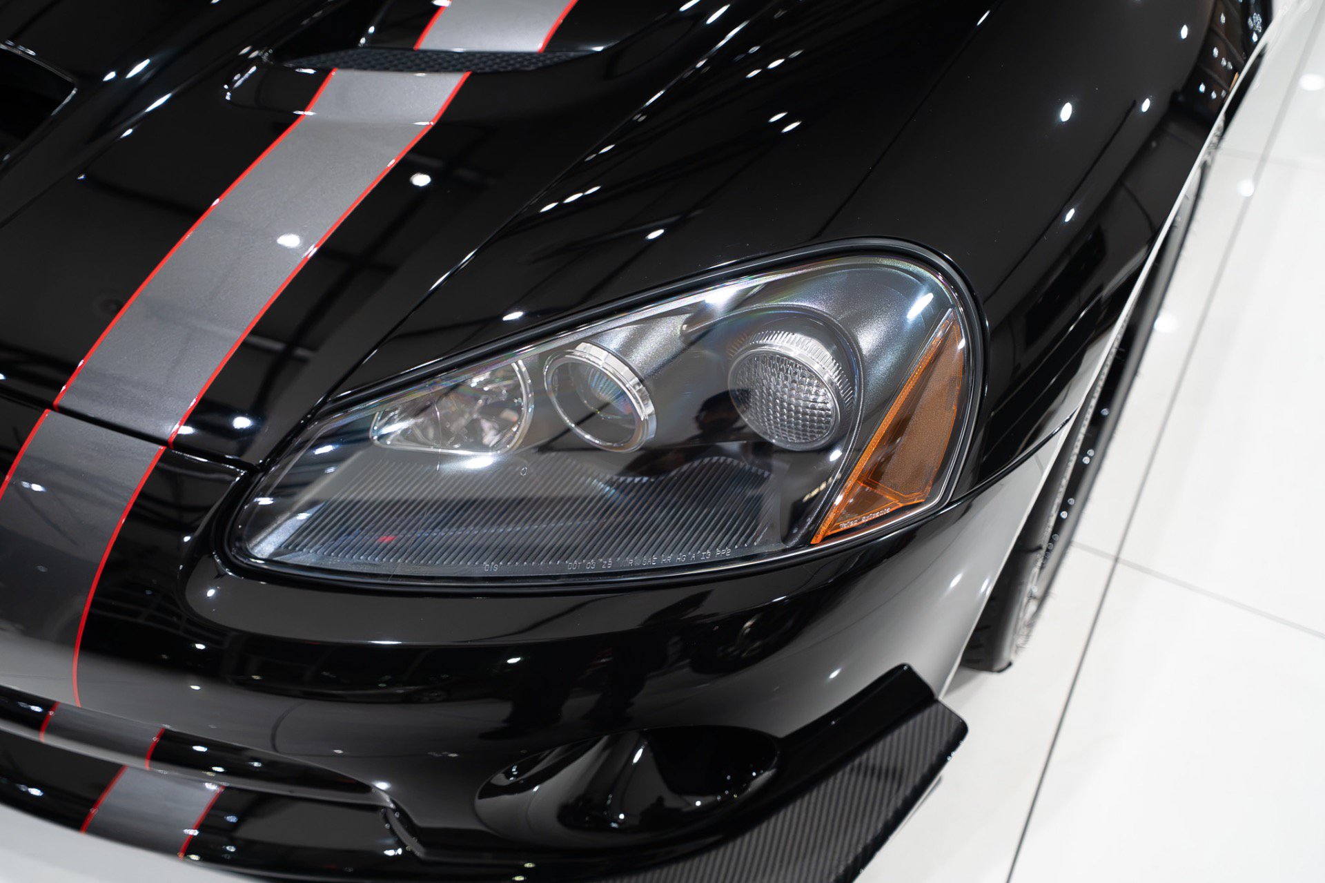 Used 2010 Dodge Viper ACR RWD image 38