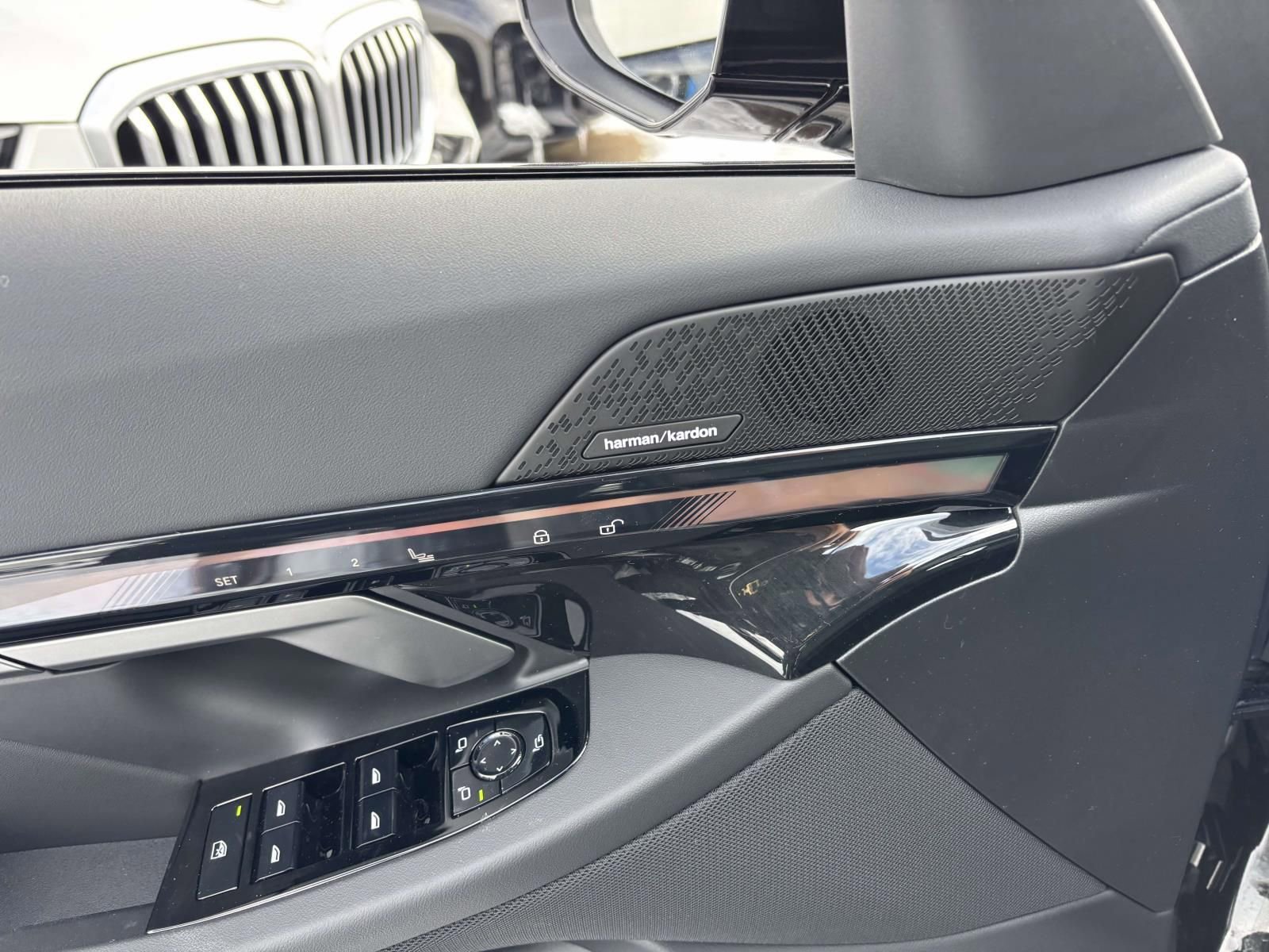 New 2026 BMW 540i xDrive w/ M Sport Package image 11