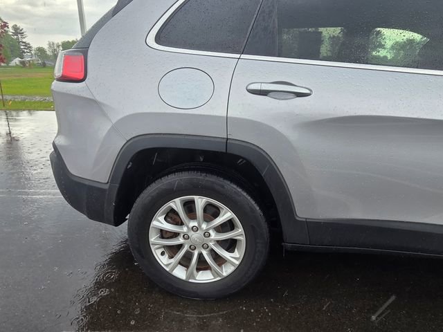 Used 2019 Jeep Cherokee Latitude w/ Cold Weather Group AWD/4WD image 7
