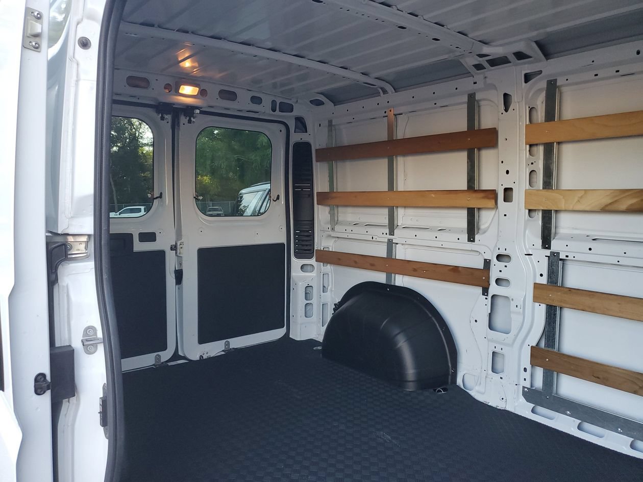 Used 2025 RAM ProMaster 2500 w/ U-Haul Equipment Group FWD image 10