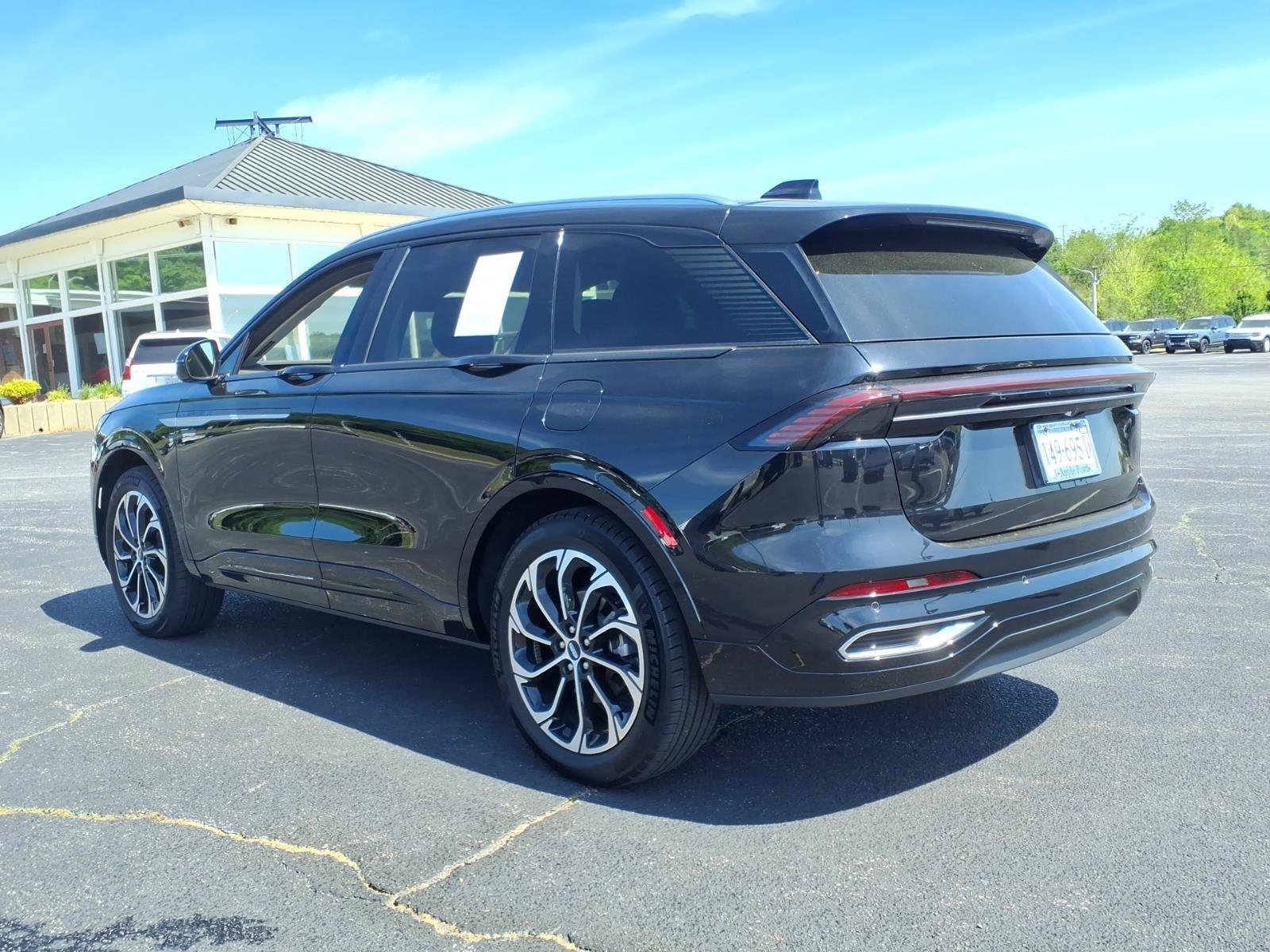 Used 2025 Lincoln Nautilus Reserve AWD/4WD image 5