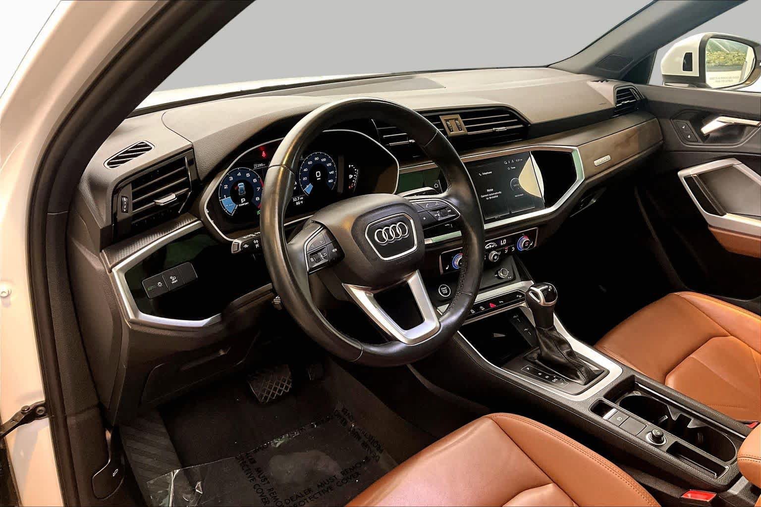 Used 2024 Audi Q3 2.0T Premium w/ Convenience Package AWD/4WD image 18