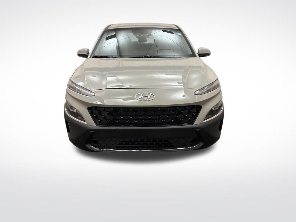 Used 2022 Hyundai Kona SE image 2