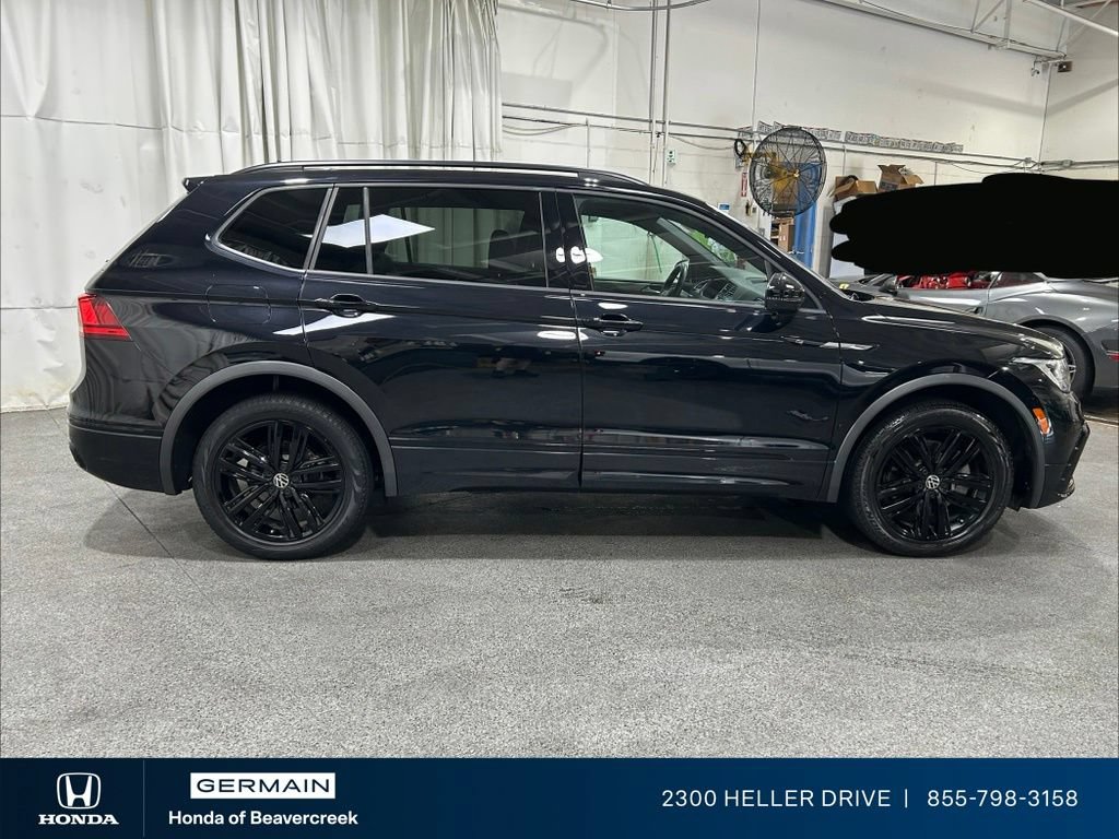 Used 2022 Volkswagen Tiguan SE R-Line FWD image 9