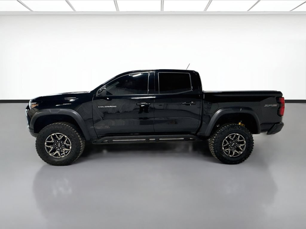 Used 2025 Chevrolet Colorado ZR2 w/ Technology Package AWD/4WD image 9