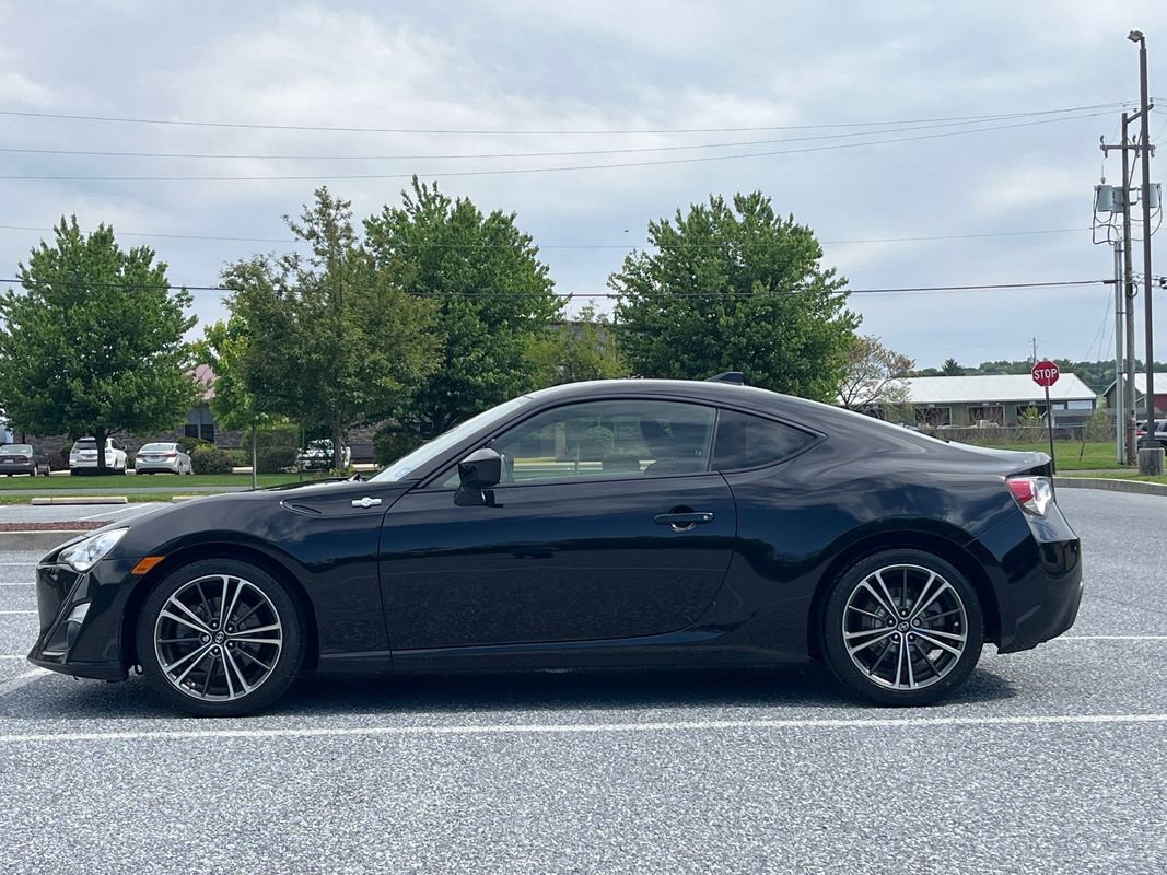 Used 2016 Scion FR-S RWD image 5